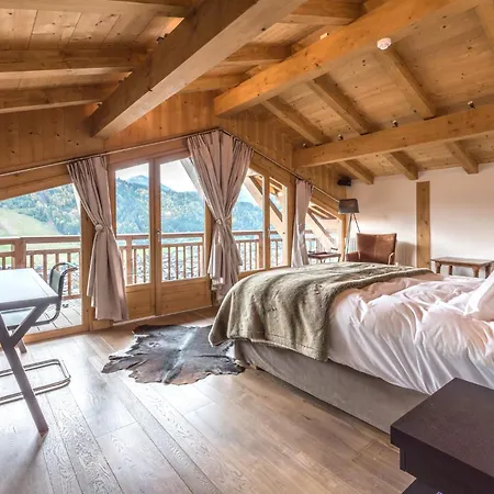 Chalet Omaroo - By Emerald